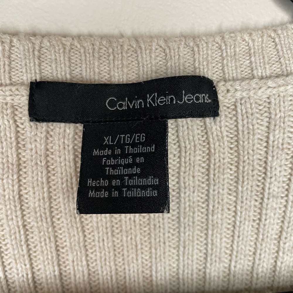 Calvin Klein Jeans Soft 100% Cotton V-Neck Sweater - Picture 5 of 13